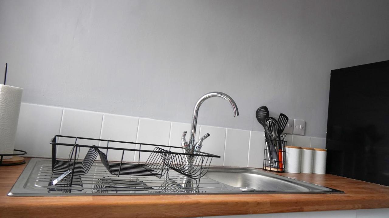 Portobello House - Four Bedroom House Perfect For Contractors - Sleeps 6 - Free Parking Wolverhampton Exterior foto