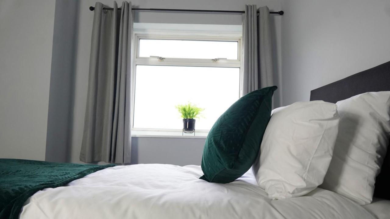 Portobello House - Four Bedroom House Perfect For Contractors - Sleeps 6 - Free Parking Wolverhampton Exterior foto